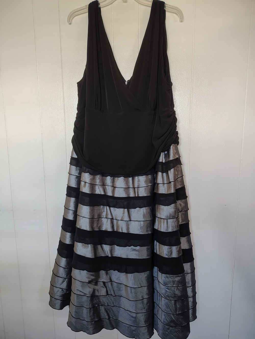 ​S.L. Fashions Black & Silver Metallic Tiered Midi Dress Size 24W
